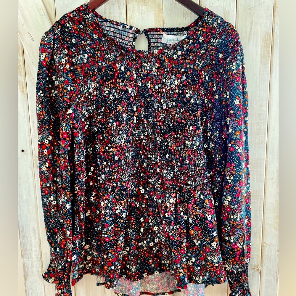 Grace & lace floral top size M
